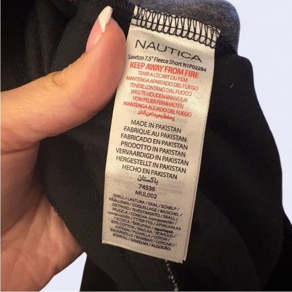 NWT Men’s Nautica Sawton 7.5” Fleece Shorts - Size L - Picture 6 of 6